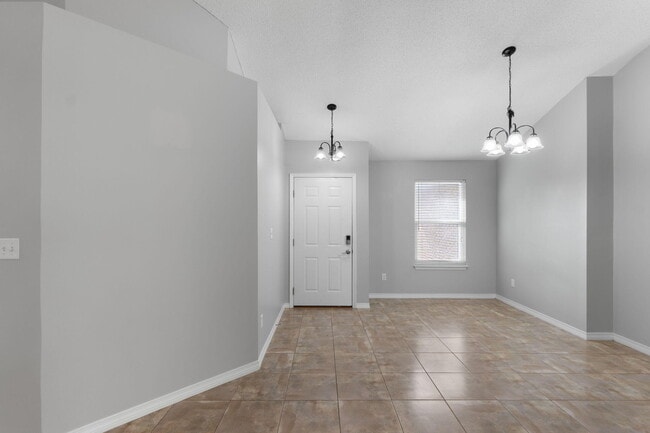 Building Photo - 8828 Arlington Ln