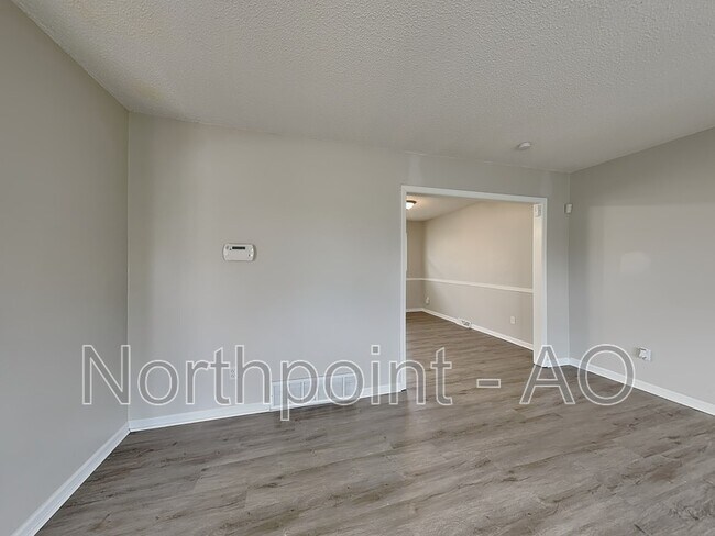 Foto del edificio - 11624 Palmer Ave