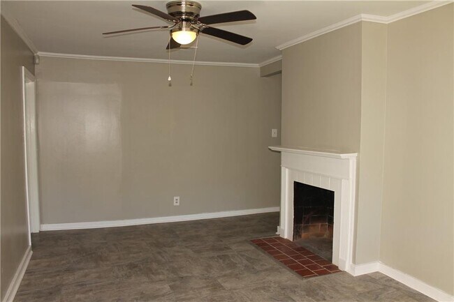 Building Photo - 105 Tally Ct E