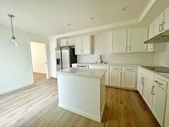Building Photo - 525 Adirondack Way