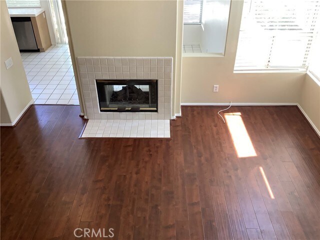Foto del edificio - 932 S Lone Pine Ln