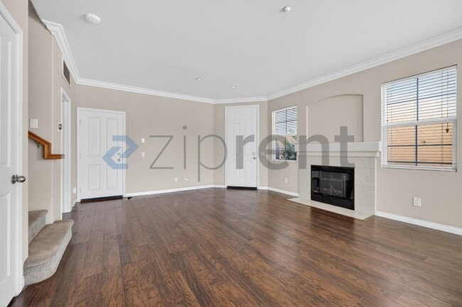 Building Photo - 5775 Cam Del Cielo