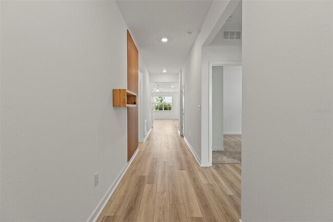 Foto del edificio - 6703 Michael Favor Wy