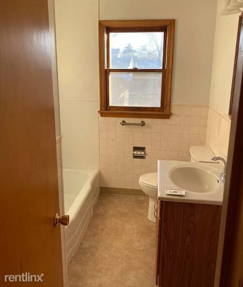 Building Photo - 2 br, 2 bath House - 721 W 19th St