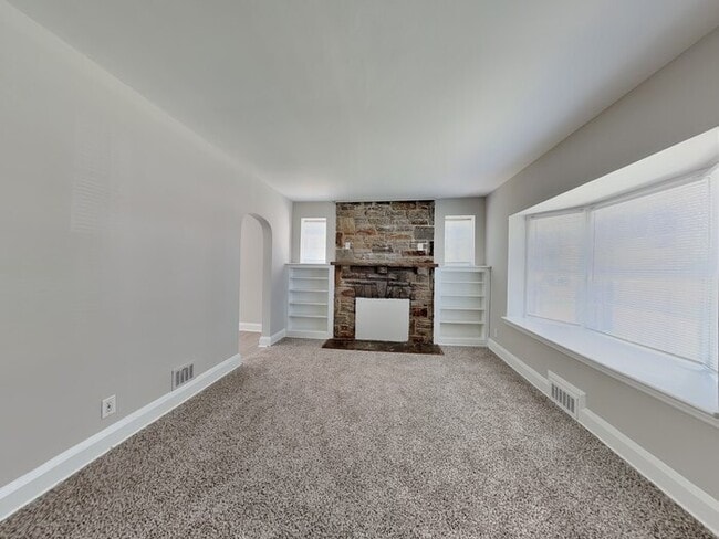 Building Photo - 3609 Kenmar Rd