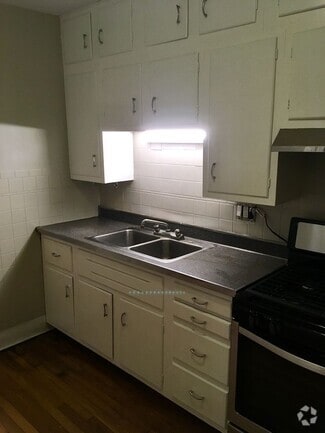 Building Photo - 2037 Redrose Ave