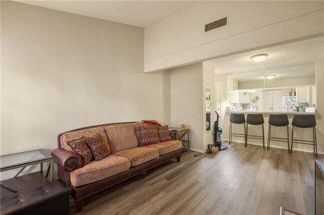 Foto del edificio - Croix #228