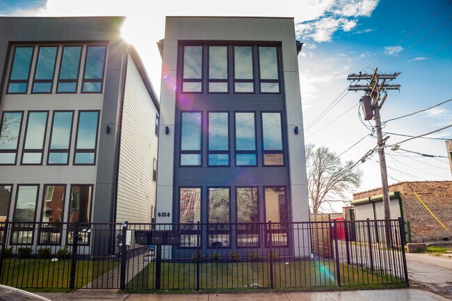 Building Photo - 6314 S Evans Ave