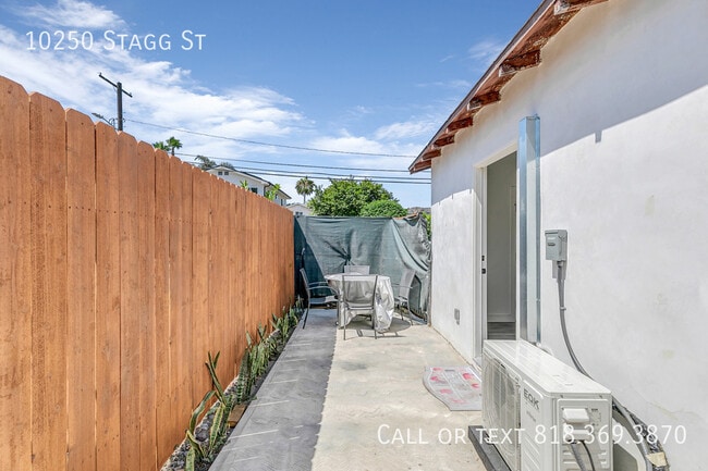 Building Photo - 10250 Stagg St