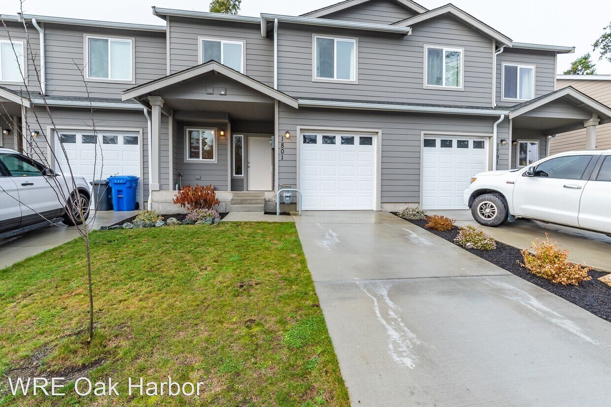 3 br, 2.5 bath House 1801 SW Cooper Way House for Rent in Oak