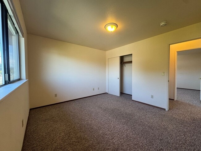 Building Photo - 1536 F St