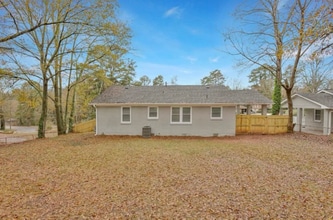 Building Photo - 2038 Rebecca Ln