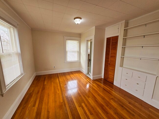 Building Photo - 24 Cushing St