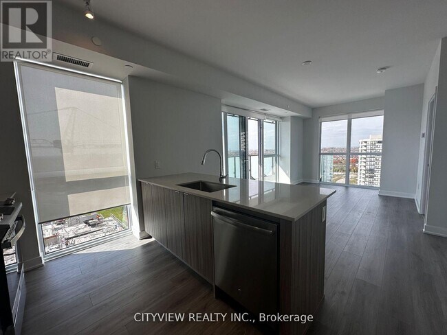 Photo du bâtiment - 4130 Parkside Village Dr