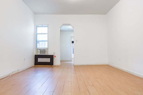 Primary Photo - 248 E 111th St
