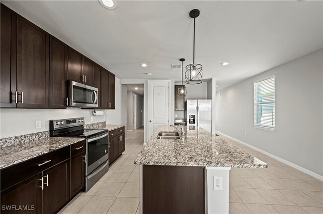 Building Photo - 43744 Cattleman Dr