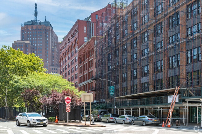 Building Photo - Sunette Tribeca Condominium