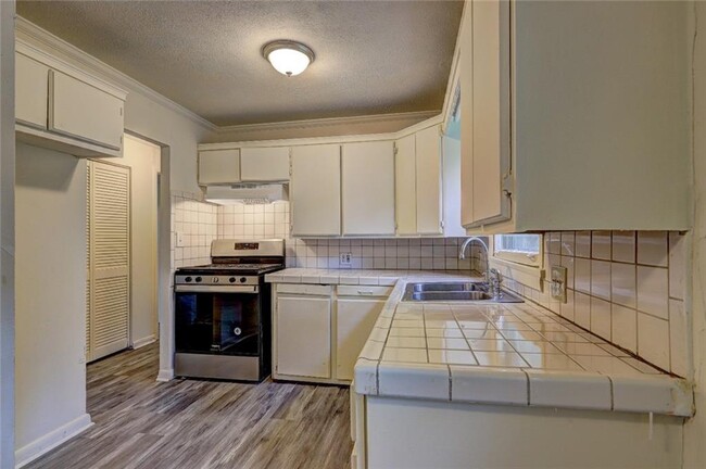 Foto del edificio - 3648 Crosby Dr NW