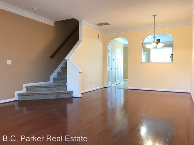 Building Photo - 2 br, 2.5 bath House - 1112 Kelso Lane