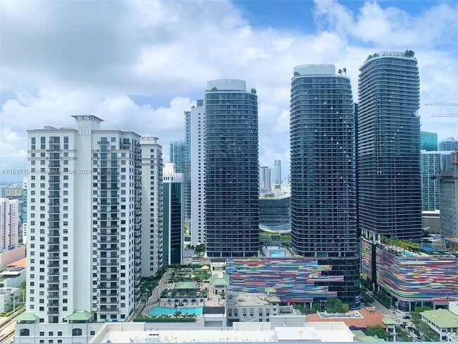 Foto del edificio - 1111 SW 1st Ave