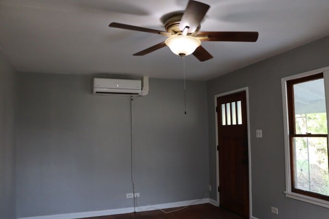 Foto del edificio - 203 Brooks Ave