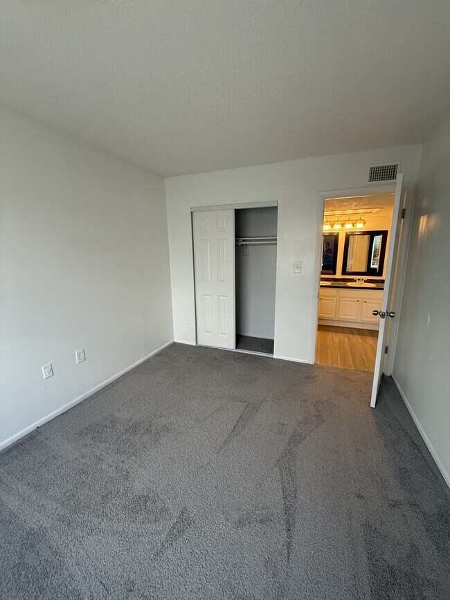 Foto del edificio - 2533 N Alafaya Trail