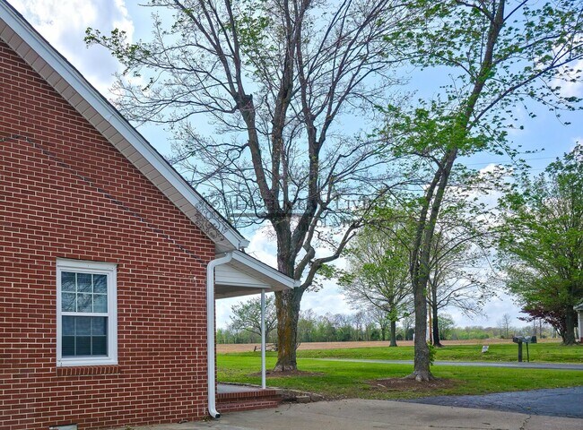 Foto del edificio - Attention Front Porch Sittin' Lovers- 2 bed 1 bath house in the country in Hazel
