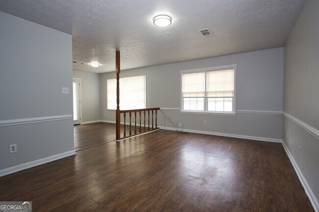 Foto del edificio - 3252 Inez Dr