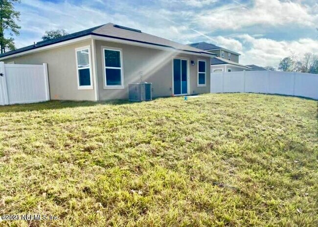Building Photo - 8030 Meadow Walk Ln