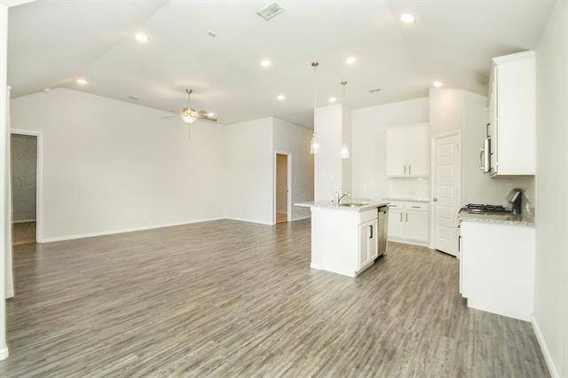 Building Photo - 8840 Landergin Mesa Dr