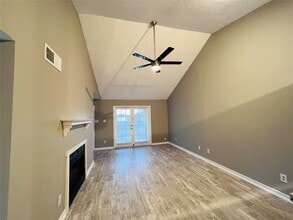 Building Photo - 2121 El Paseo St