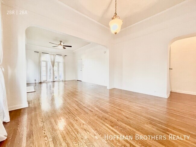 Building Photo - 1306 1/2 S Cloverdale Ave