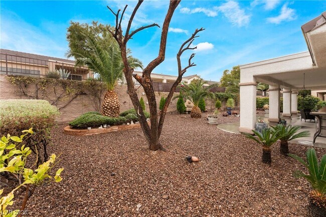 Foto del edificio - 2565 Leighton Ave