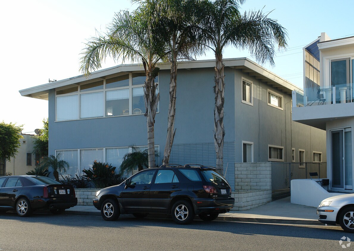 Building Photo - 1115 W Balboa Blvd