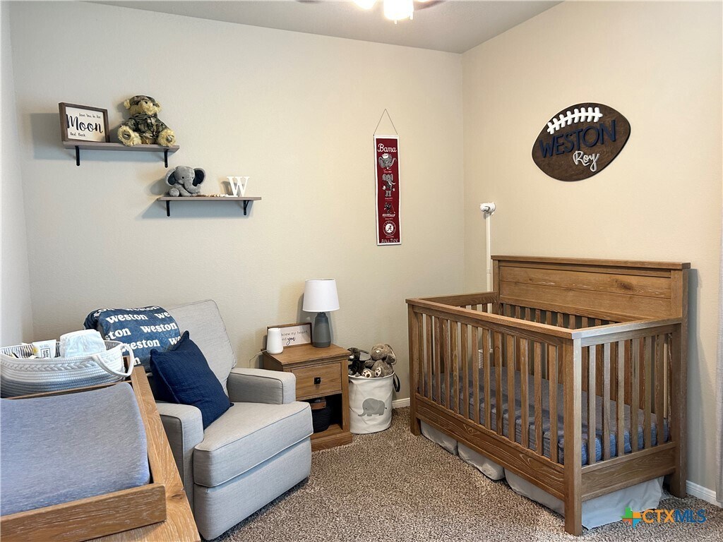 Foto del edificio - 7104 Birdsnest Wy