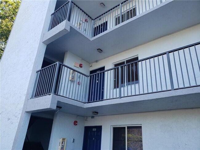 Building Photo - 8540 Sherman Cir N