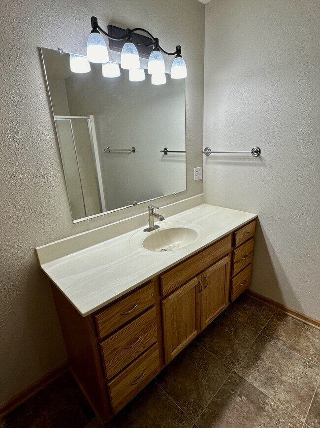 Foto del edificio - 6720 Windsor Ridge Ln
