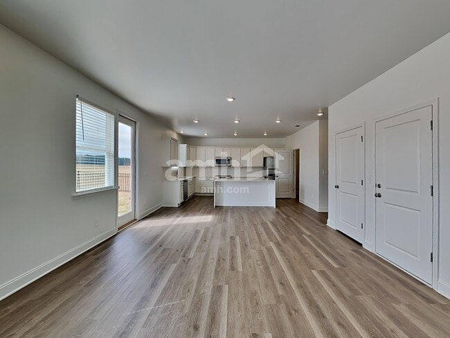 Building Photo - 116 Punderson Dr