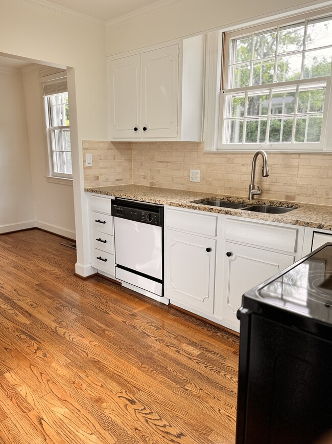 Foto del edificio - 3800 Auburn Ln