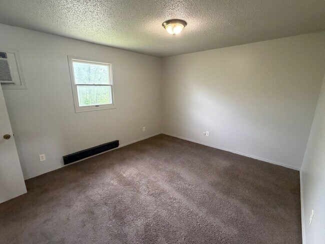 Foto del edificio - 115 Jerome Ln