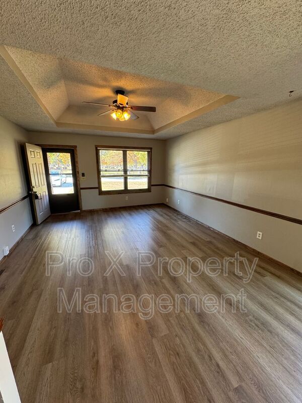 Building Photo - 3724 Farm Rd