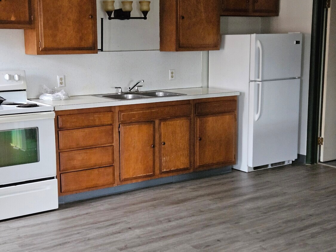 Foto del edificio - 141 N Main St