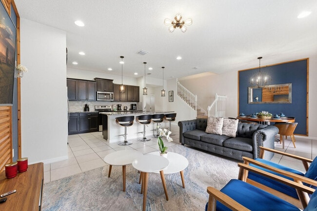 Foto del edificio - 2440 Dubai St