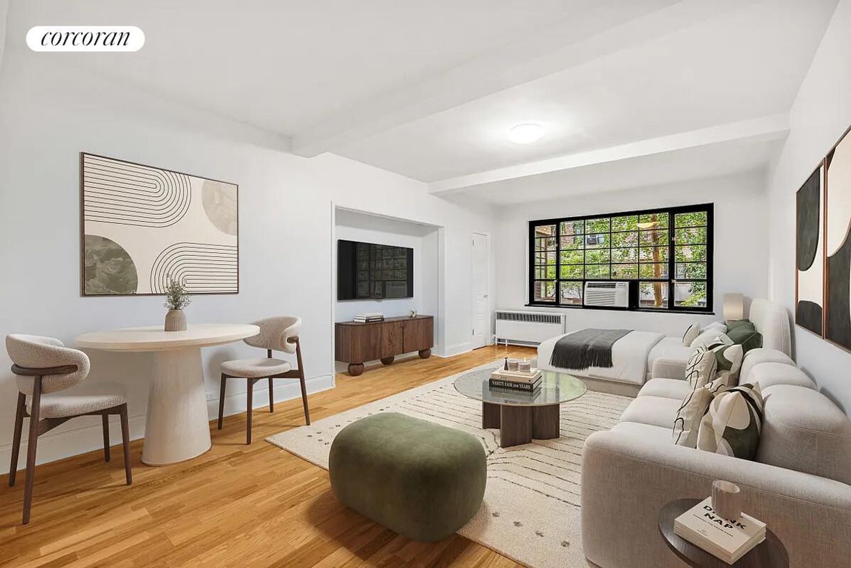 Foto principal - 307 E 44th St