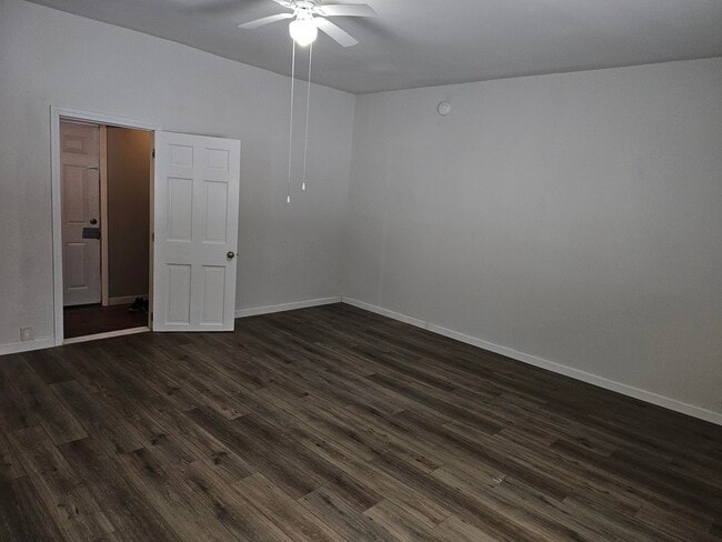 Building Photo - 838 NH-12