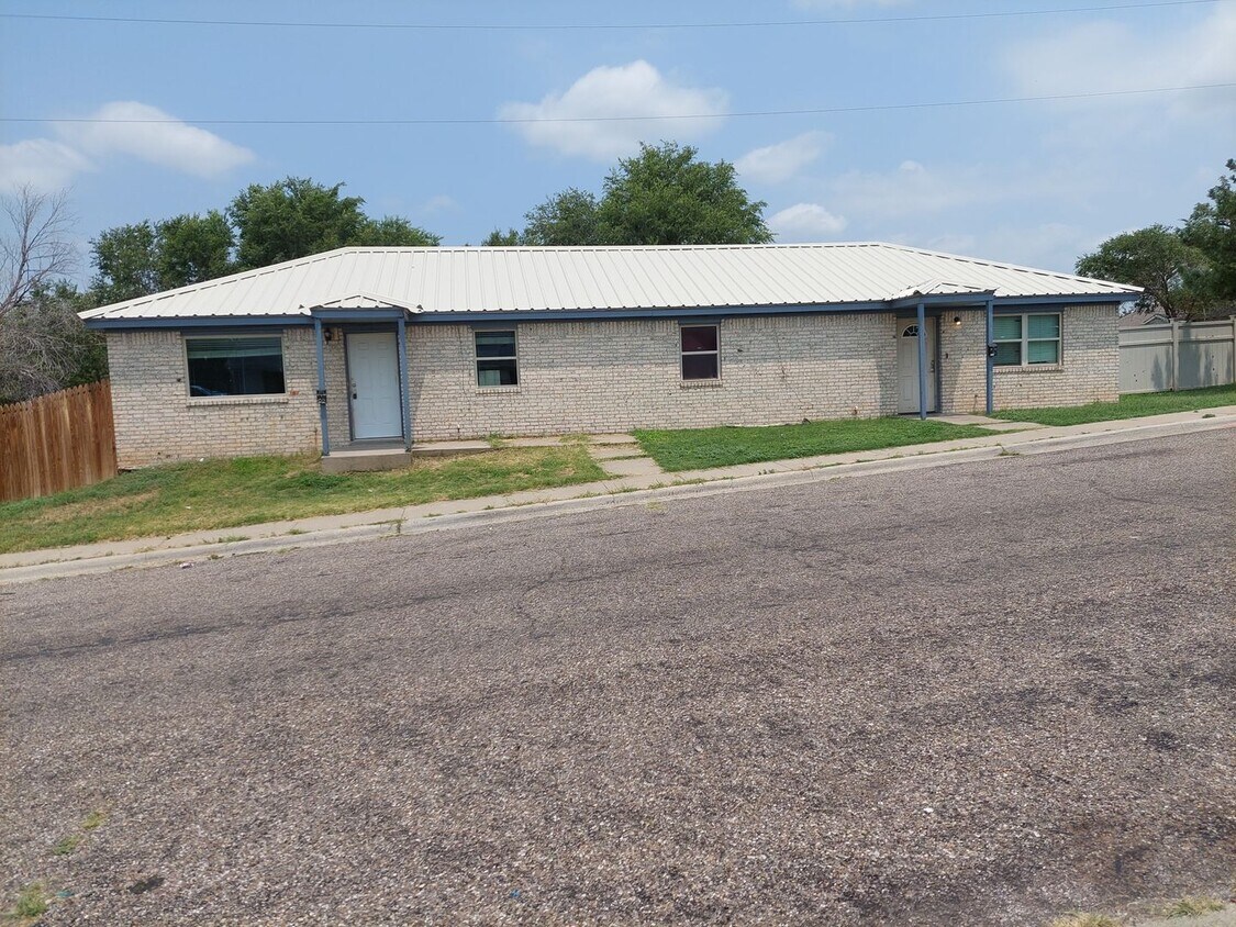 Primary Photo - 301 North Louisiana Street