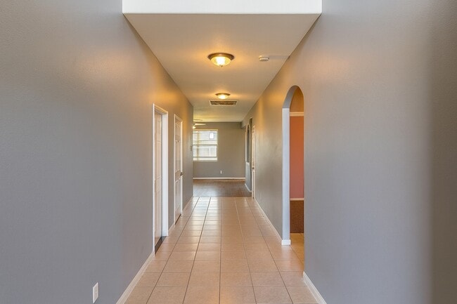 Building Photo - 6626 Poplar Rose Ct.