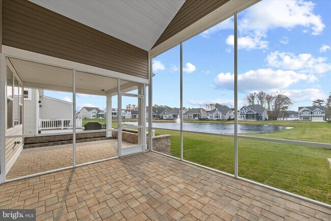Foto del edificio - 36312 Sturgis Ln