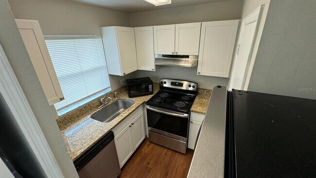 Foto del edificio - 4148 Pershing Pointe Pl