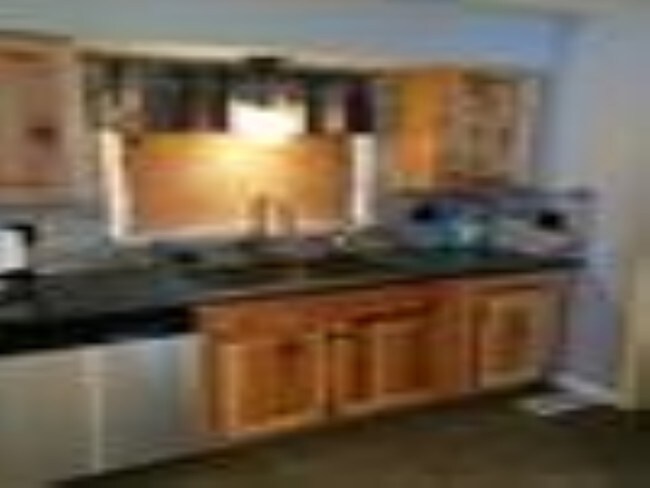 Building Photo - 765 Flower Dr